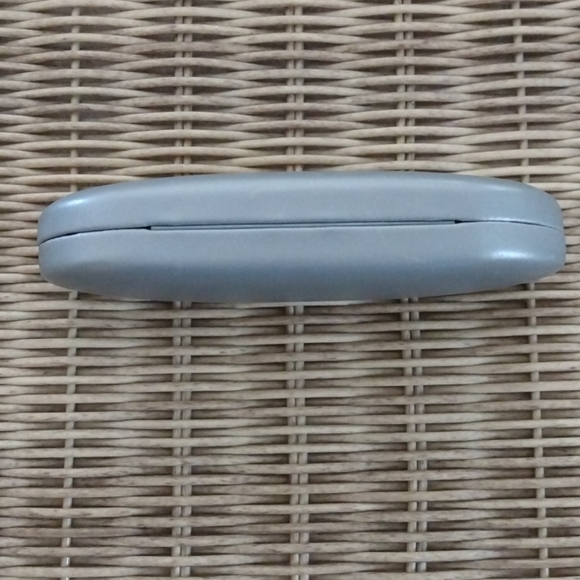 SOLD OUT Ray-Ban Titanium glasses case Gray - Picture 4 of 5